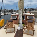 Port Yacht Vintage ספינת מלון