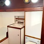 ספינת מלון Port Yacht Vintage