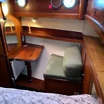 ספינת מלון Port Yacht Vintage דוביל