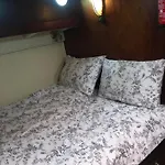 Port Yacht Vintage Ботель *