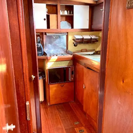 Port Yacht Vintage * 도빌