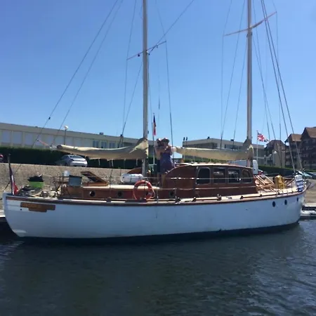بوتيل Port Yacht Vintage دوفييل