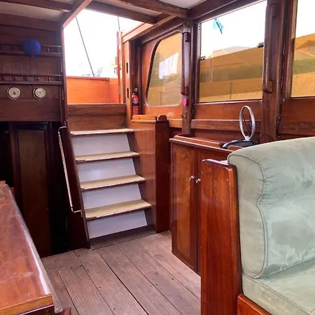 Port Yacht Vintage