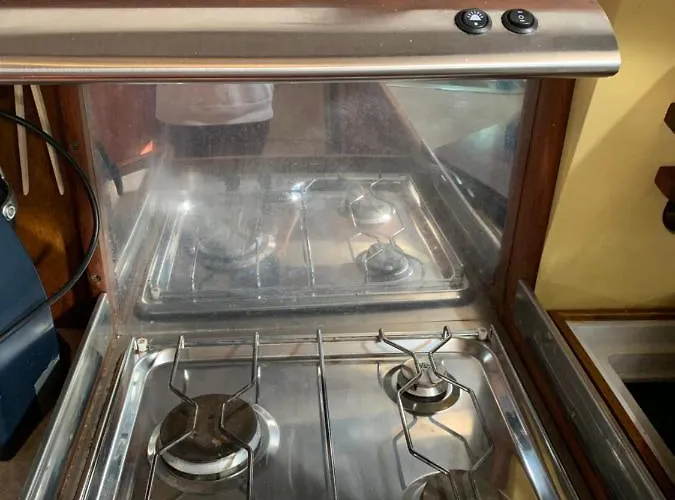 Hotel en barco Port Yacht Vintage Deauville