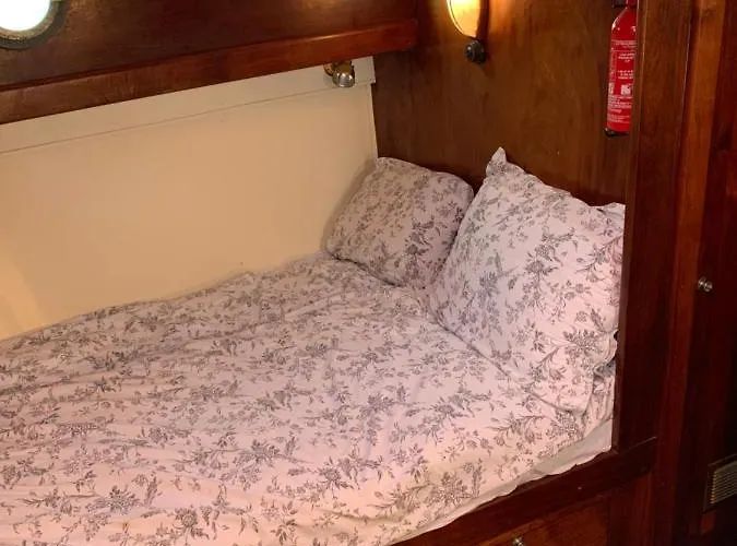 Port Yacht Vintage Hotel en barco *